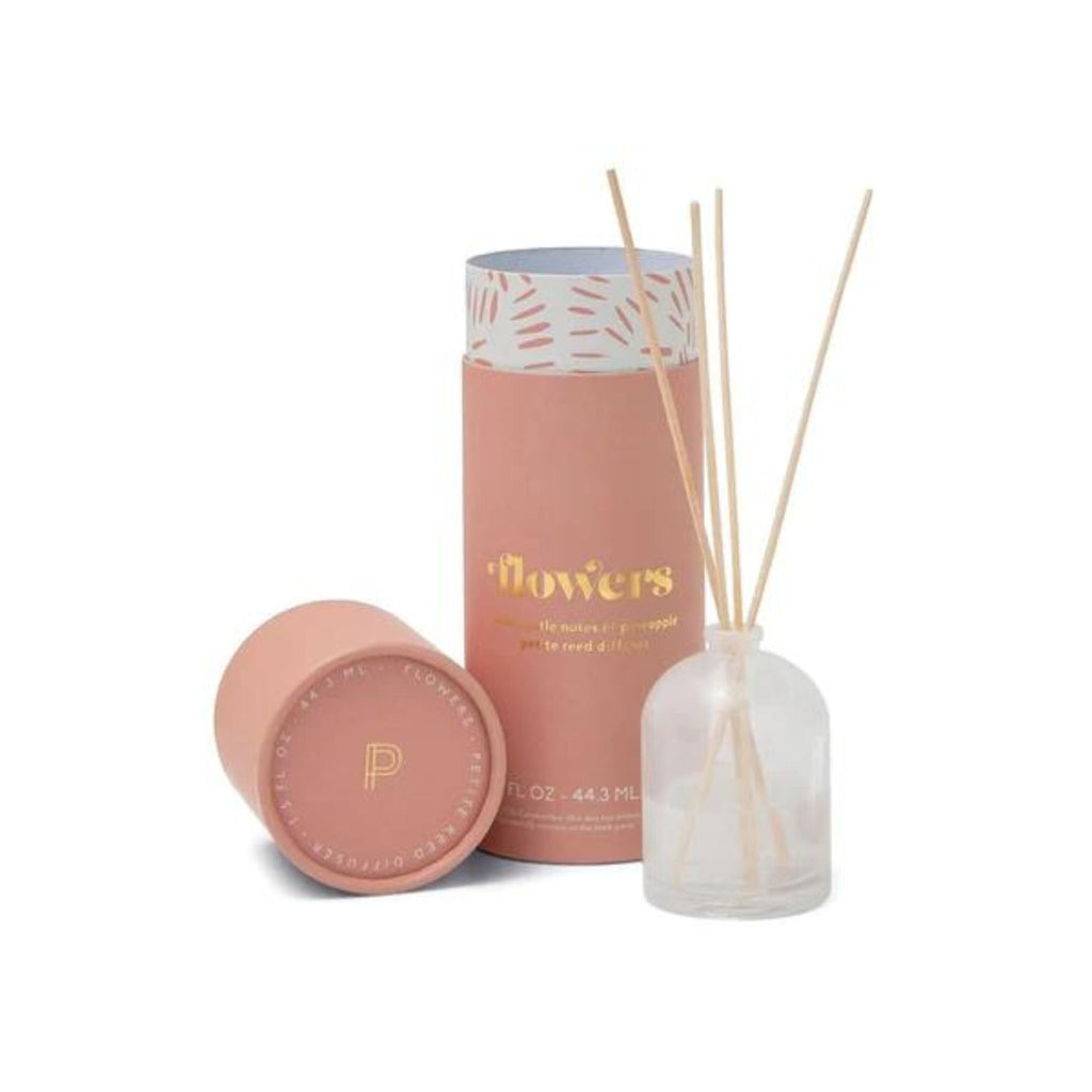 Shop Flowers Reed Diffuser - Fill your home with an aromatic fragrance by Giftmix