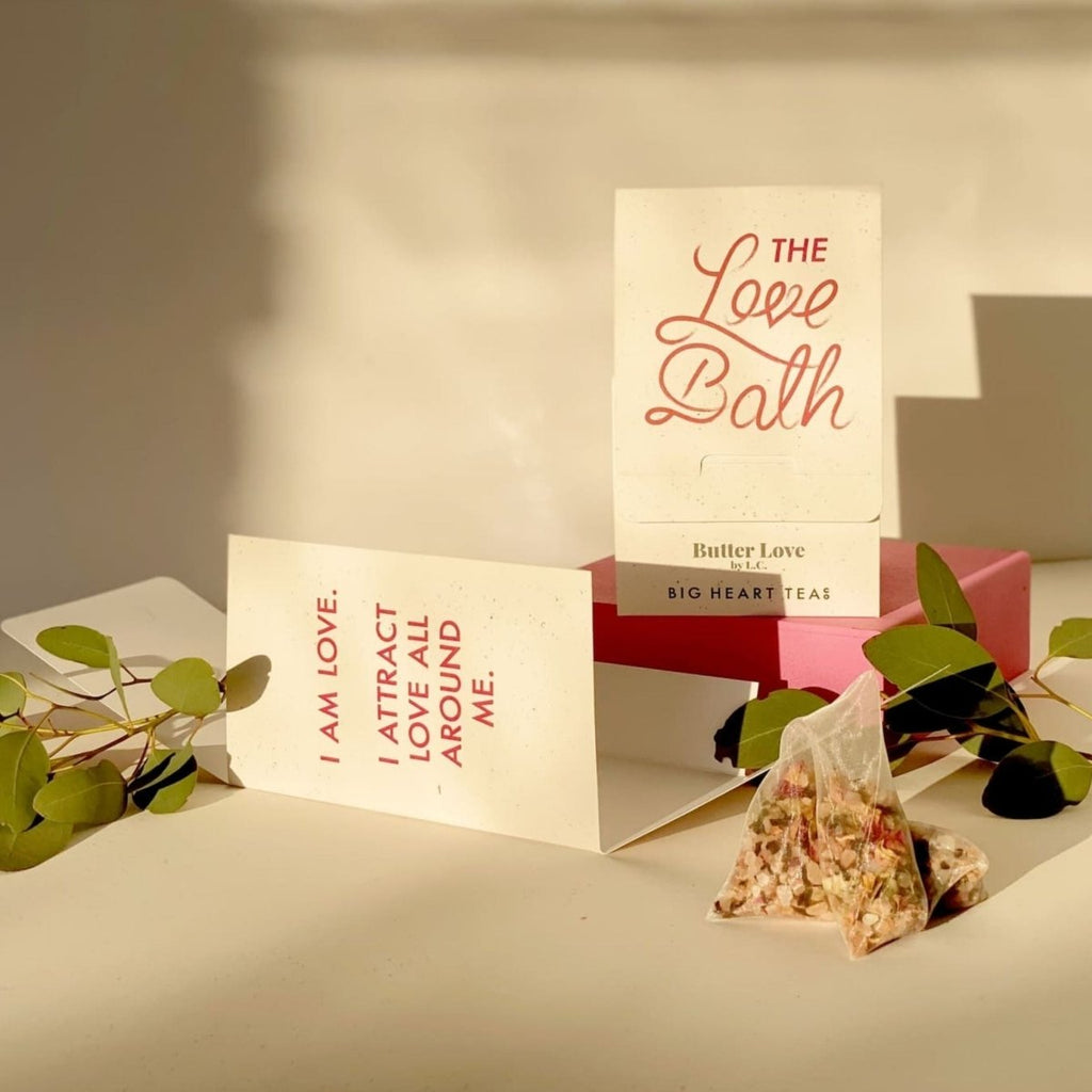 luxurious bath with The Love Bath from Giftmix